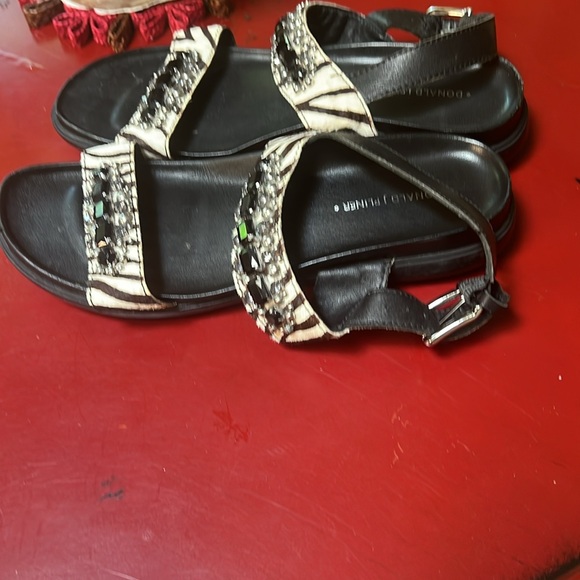 Black & white stone and embellished on pony straps - Picture 2 of 6